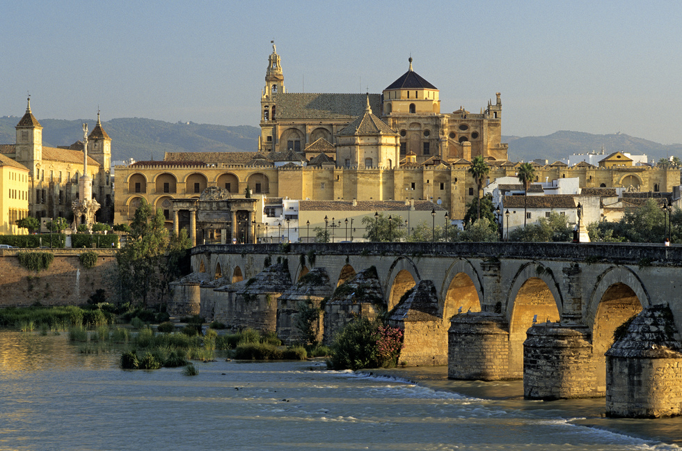 Catedral Mezquita de Cordoba y Puente Romano