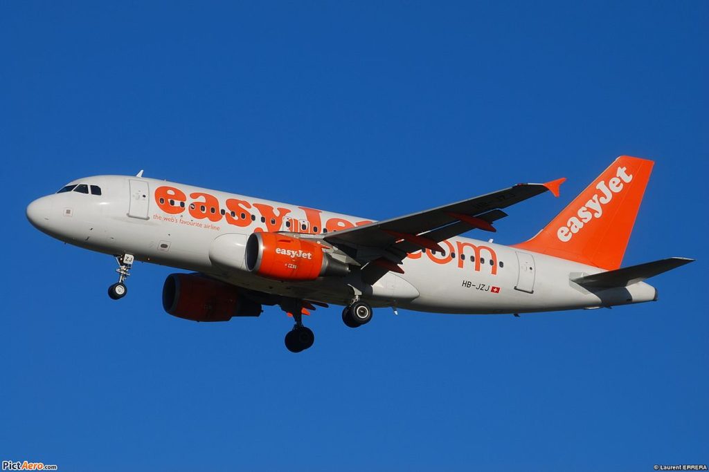 EasyJet modificar nombre billete