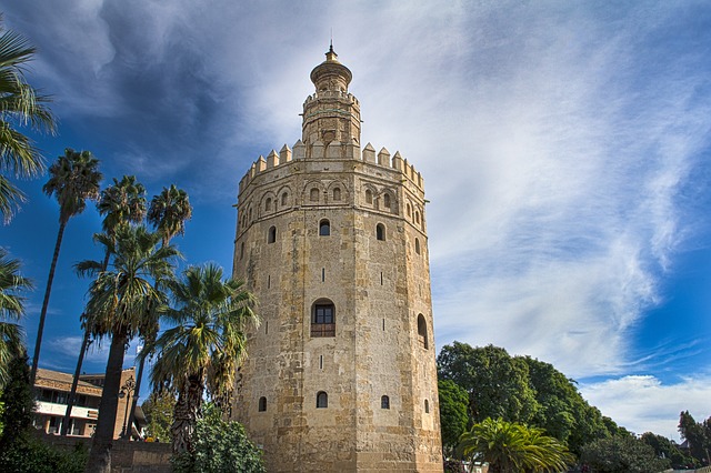 Ave madrid Sevilla, visita torre del oro